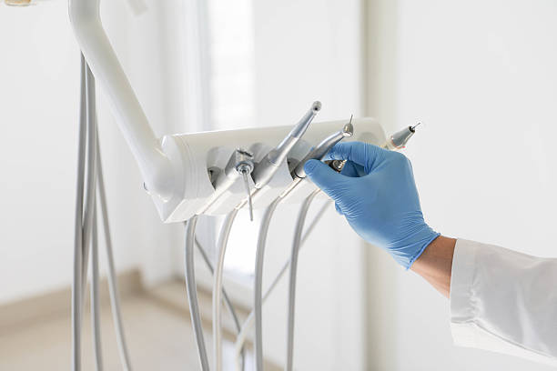 24/7 Emergency Dental Implants experts in Revere, MA